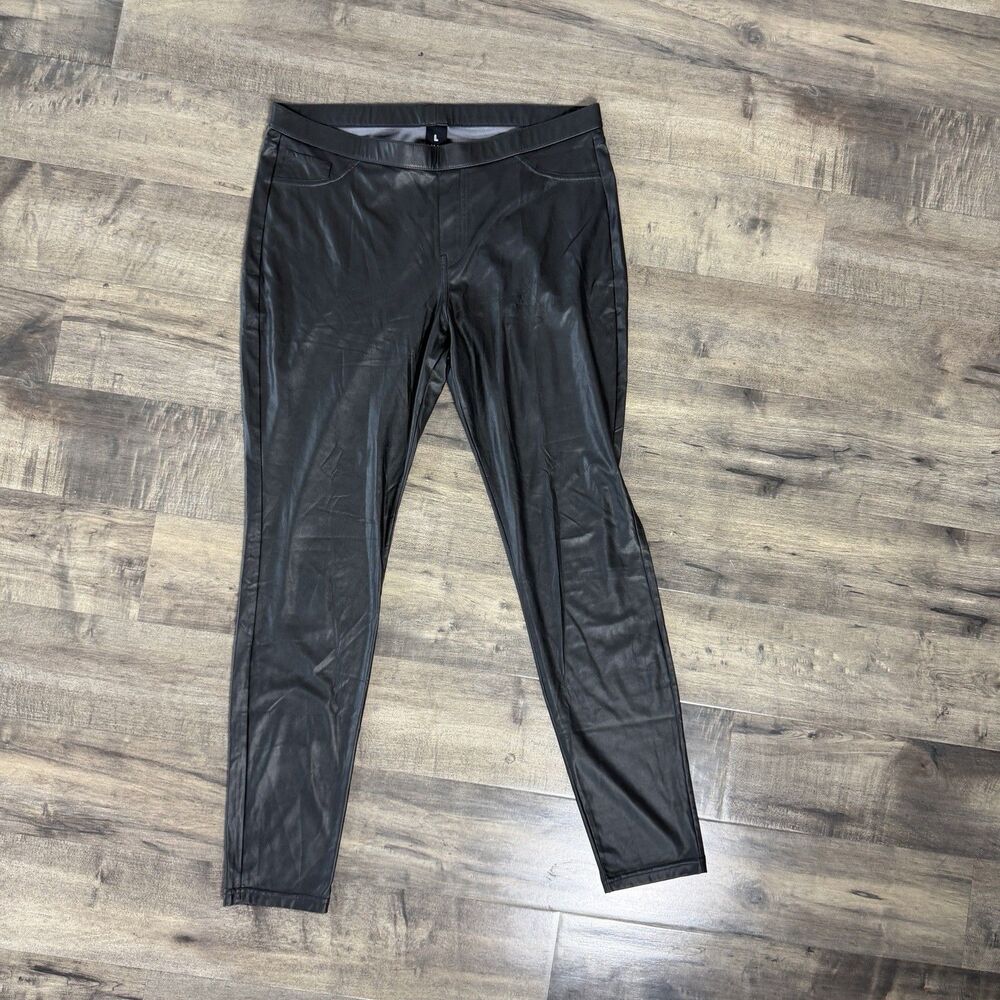 HUE Womens pleather black leggings Size Large